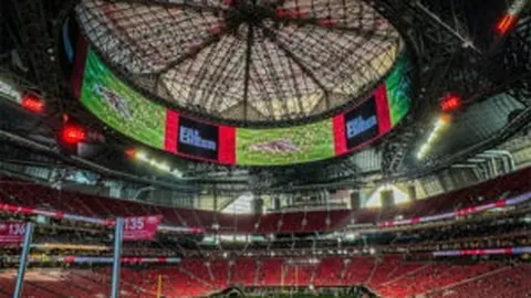 “天皇杯第三轮战报：卫冕之师甲府风林败北，四级联赛劲旅高知联队实现逆袭！”