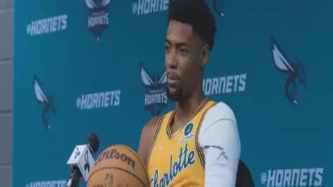 曼联传奇对安东尼评价的回应及其引发的效应